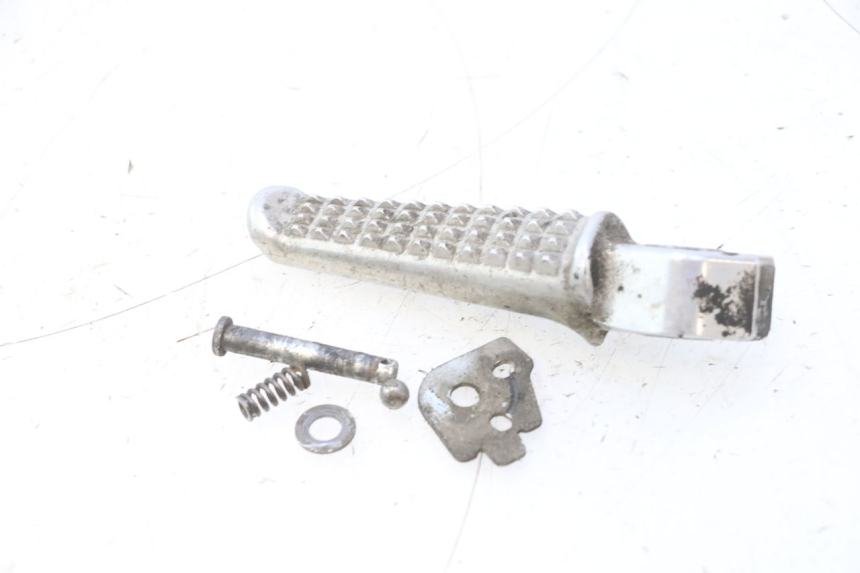 photo de DESCANSO DE PÉ TRASEIRO ESQUERDO HONDA VFR FI RC46 800 (1998 - 2001) - Outro ângulo de visão