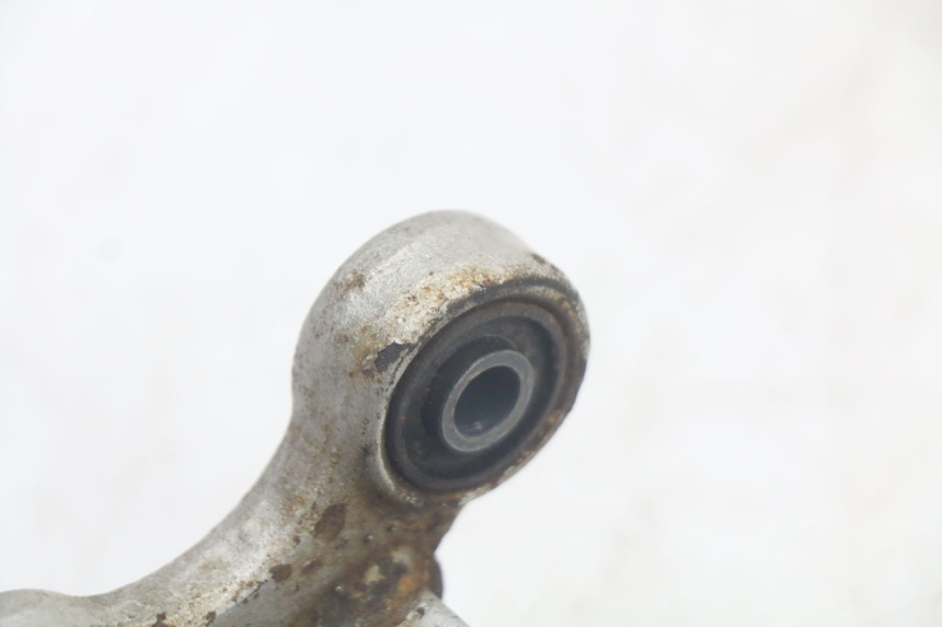 photo de DESCANSO DE PÉ DIANTEIRO DIREITO YAMAHA FJ 3CX 1200 (1986 - 1996) - Zoom do estado de desgaste