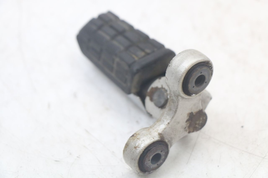photo de DESCANSO DE PÉ DIANTEIRO DIREITO YAMAHA FJ 3CX 1200 (1986 - 1996) - Pontos de fixação