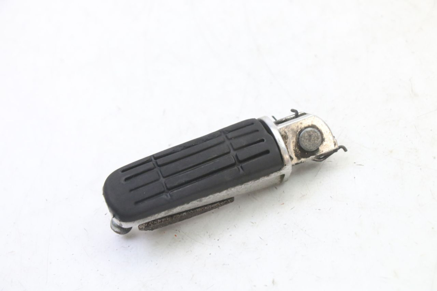photo de DESCANSO DE PÉ DIANTEIRO DIREITO YAMAHA FJR ABS 1300 (2006 - 2012) - Zoom do estado de desgaste