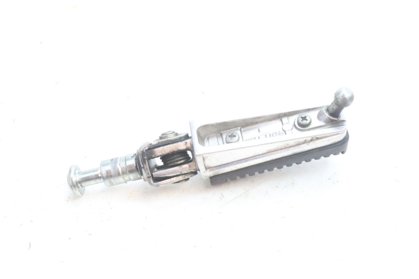 photo de DESCANSO DE PÉ DIANTEIRO DIREITO YAMAHA FZ8 800 (2010 - 2016) - Outro ângulo de visão