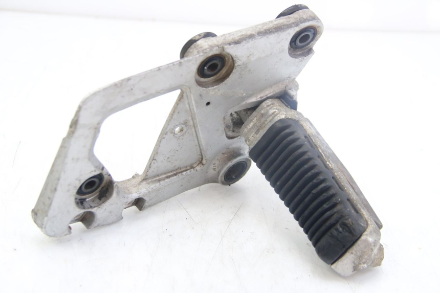 photo de DESCANSO DE PÉ DIANTEIRO DIREITO SUZUKI GSX-F GSX  F 1100 (1988 - 1994) - Zoom do estado de desgaste