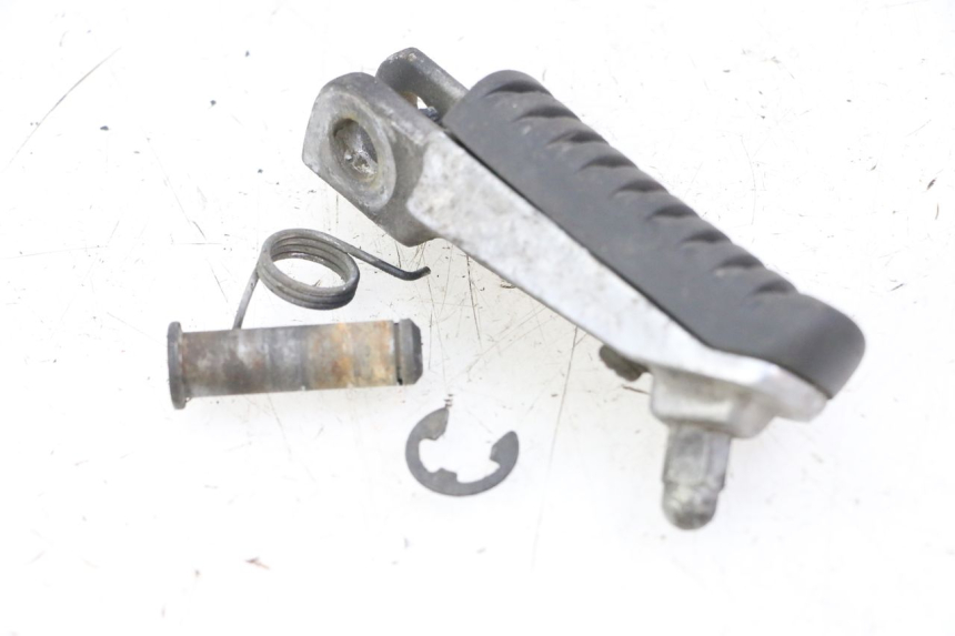 photo de DESCANSO DE PÉ DIANTEIRO DIREITO KAWASAKI ZR7 ZR-7 S 750 (1999 - 2004) - Detalhe da peça