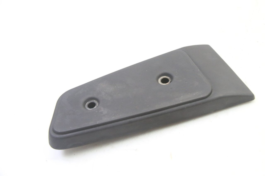 photo de DESCANSO DE PÉ DIANTEIRO DIREITO PIAGGIO MP3 RL 250 (2006 - 2010) - Detalhe da peça