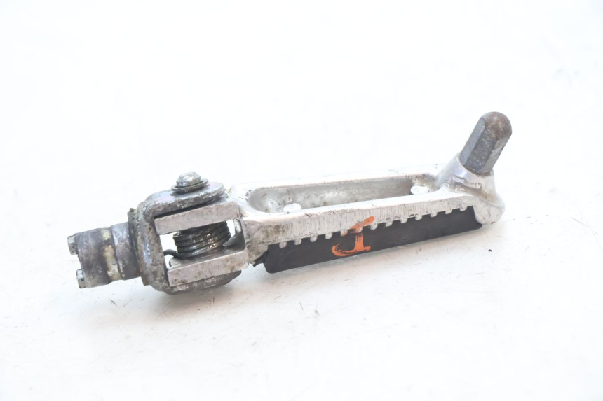 photo de DESCANSO DE PÉ DIANTEIRO DIREITO SUZUKI SV S 650 (2003 - 2009) - Outro ângulo de visão