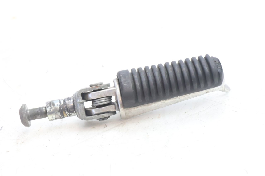 photo de DESCANSO DE PÉ DIANTEIRO DIREITO YAMAHA XJR 1300 (1998 - 2002) - Detalhe da peça