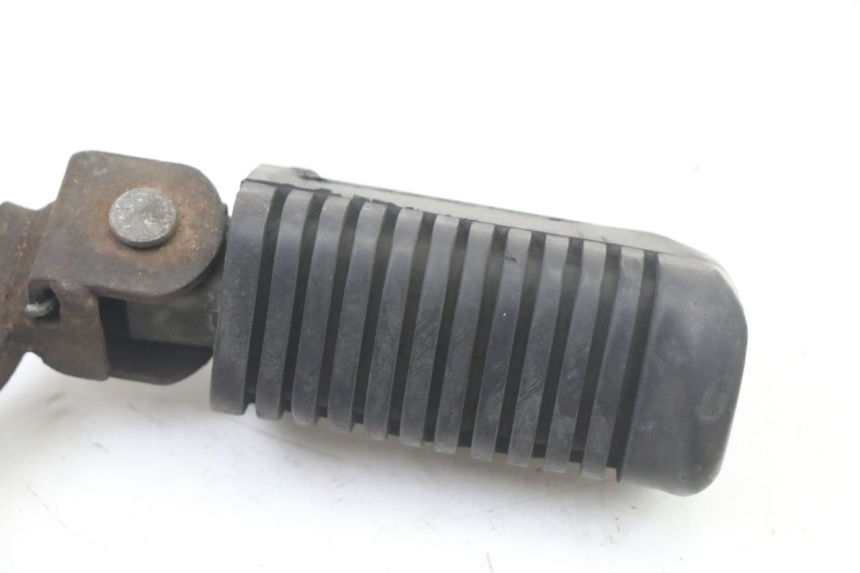photo de DESCANSO DE PÉ DIANTEIRO DIREITO YAMAHA SR 125 (1982 - 2003) - Outro ângulo de visão