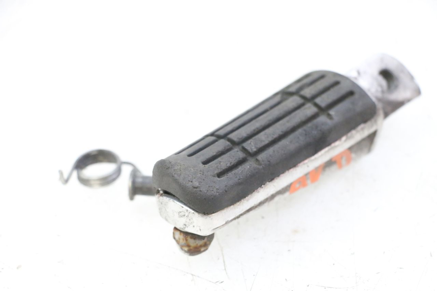 photo de DESCANSO DE PÉ DIANTEIRO DIREITO YAMAHA XJ6 600 (2008 - 2016) - Zoom do estado de desgaste