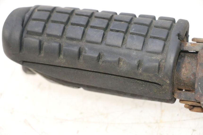 photo de DESCANSO DE PÉ DIANTEIRO ESQUERDO HONDA CB TWO FIFTY 250 (1991 - 2002) - Peça verificada