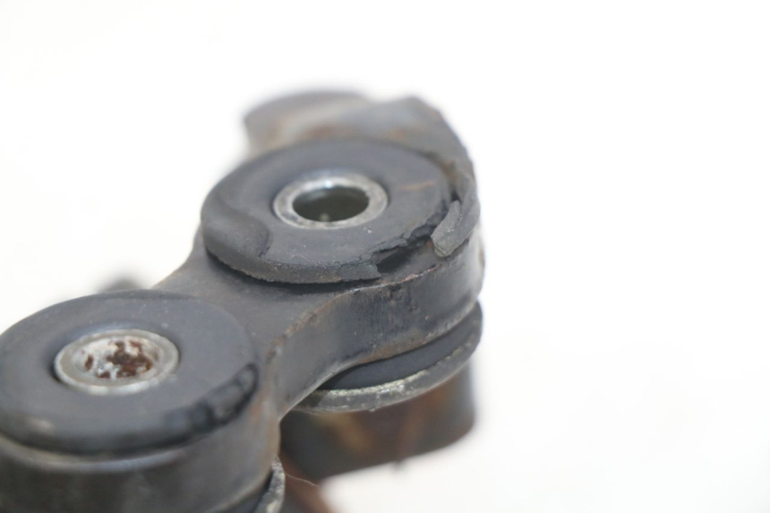 photo de DESCANSO DE PÉ DIANTEIRO ESQUERDO HONDA CM 125 (1983 - 2003) - Zoom do estado de desgaste
