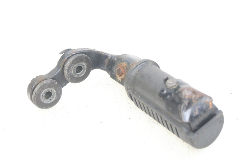 photo de DESCANSO DE PÉ DIANTEIRO ESQUERDO HONDA CM 125 (1983 - 2003) - Outro ângulo de visão