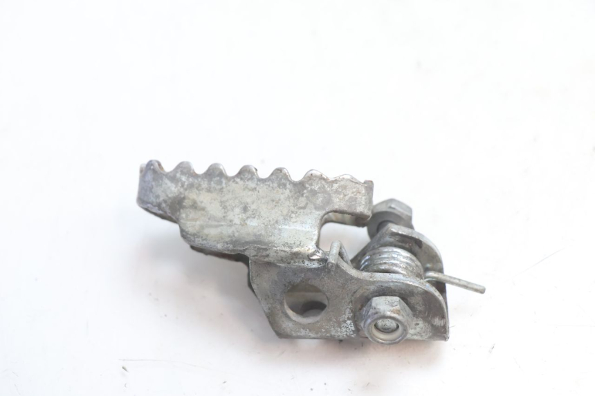 photo de DESCANSO DE PÉ DIANTEIRO ESQUERDO HM HONDA DERAPAGE 50 (2007 - 2009) - Pontos de fixação