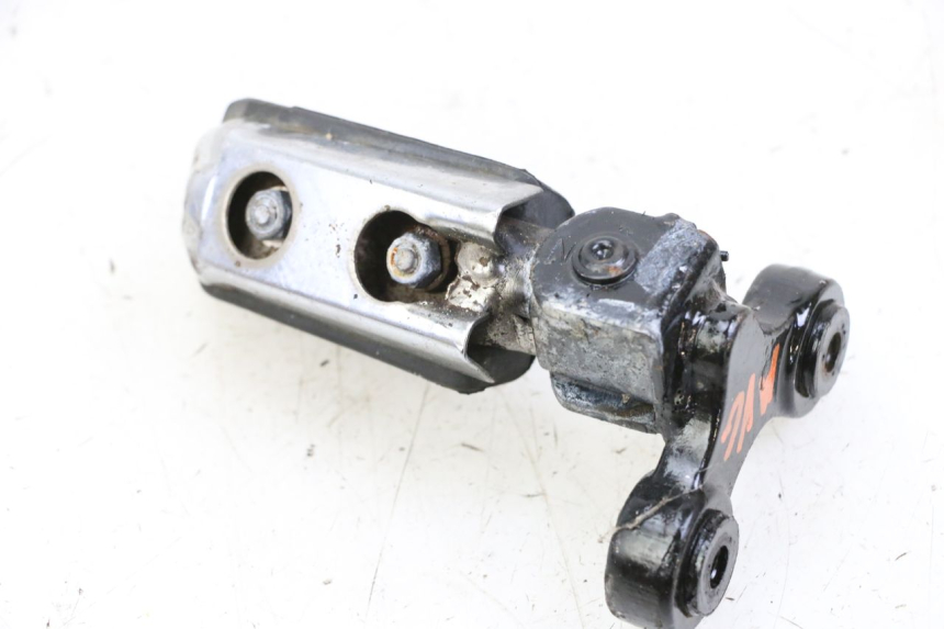 photo de DESCANSO DE PÉ DIANTEIRO ESQUERDO YAMAHA FJ 36Y 1100 (1984 - 1985) - Detalhe da peça