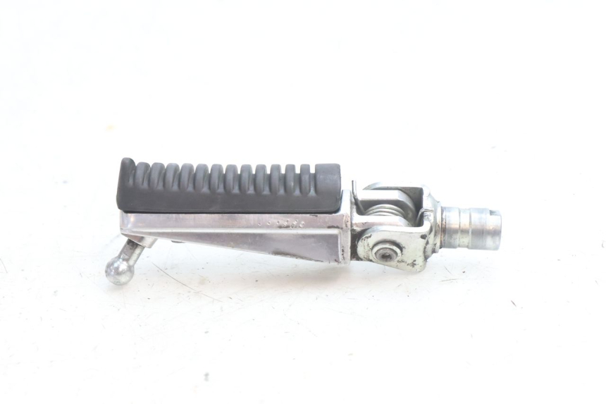 photo de DESCANSO DE PÉ DIANTEIRO ESQUERDO YAMAHA FZ8 800 (2010 - 2016) - Detalhe da peça