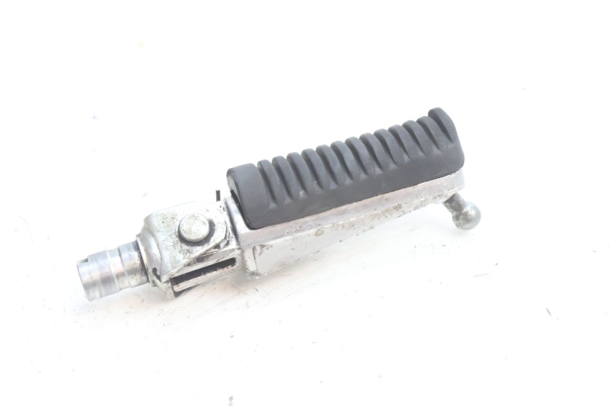 photo de DESCANSO DE PÉ DIANTEIRO ESQUERDO YAMAHA FZ8 800 (2010 - 2016) - Zoom do estado de desgaste