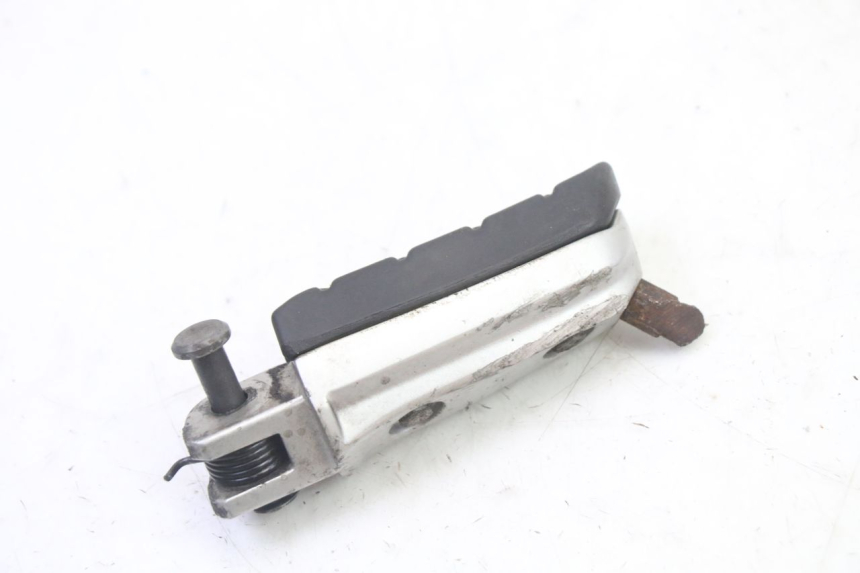 photo de DESCANSO DE PÉ DIANTEIRO ESQUERDO BMW G310 R 310 (2016 - 2020) - Ampliação técnica