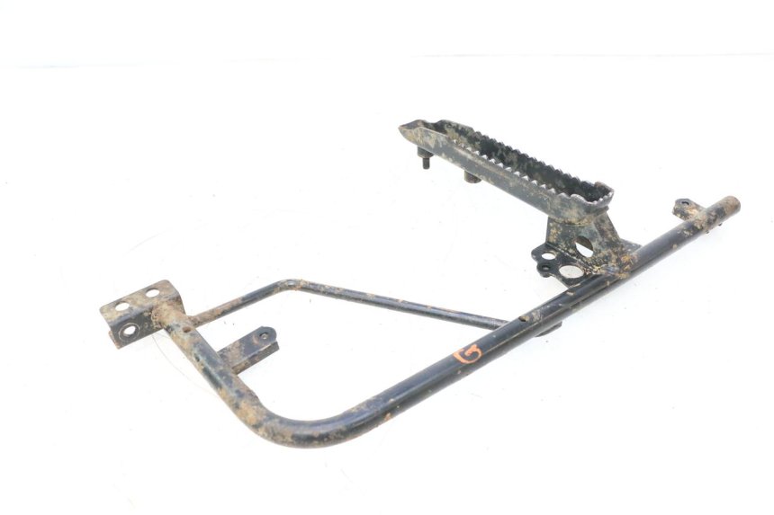 photo de DESCANSO DE PÉ DIANTEIRO ESQUERDO KYMCO MXU R 250 (2004 - 2010) - Ampliação técnica