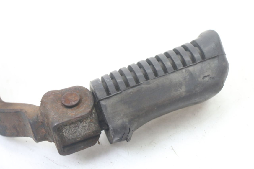 photo de DESCANSO DE PÉ DIANTEIRO ESQUERDO YAMAHA SR 125 (1982 - 2003) - Pontos de fixação