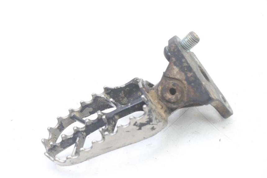 photo de DESCANSO DE PÉ DIANTEIRO ESQUERDO YAMAHA YZ-F YZF 250 (2007 - 2013) - Detalhe da peça