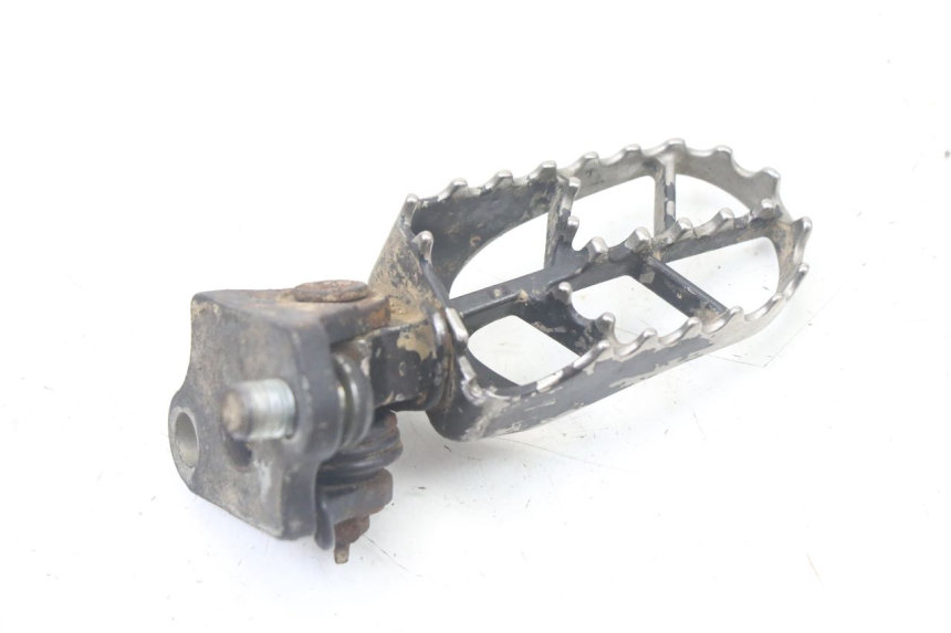 photo de DESCANSO DE PÉ DIANTEIRO ESQUERDO YAMAHA YZ-F YZF 250 (2007 - 2013) - Zoom do estado de desgaste