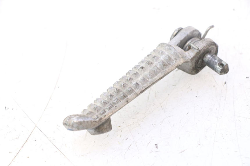 photo de DESCANSO DE PÉ DIANTEIRO ESQUERDO YAMAHA YZF R6 600 (2008 - 2009) - Detalhe da peça