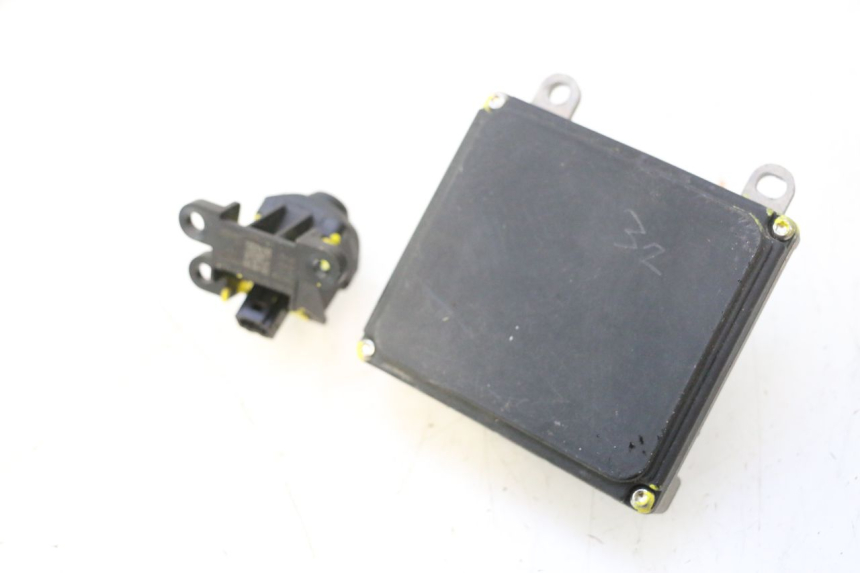 photo de CÂMERA DE RÉ PIAGGIO MP3 HPE 530 (2022 - 2026) - Detalhe da peça