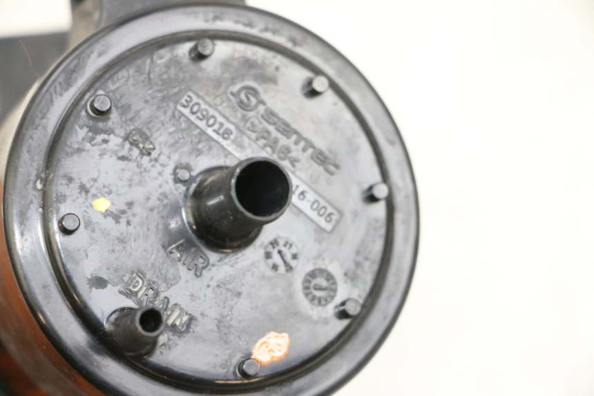 photo de CANISTER PIAGGIO MP3 HPE 300 (2019 - 2026) - Zoom do estado de desgaste
