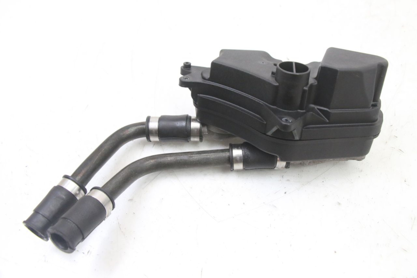 photo de CANISTER PIAGGIO NRG POWER PUREJET 50 (2018 - 2021) - Outro ângulo de visão