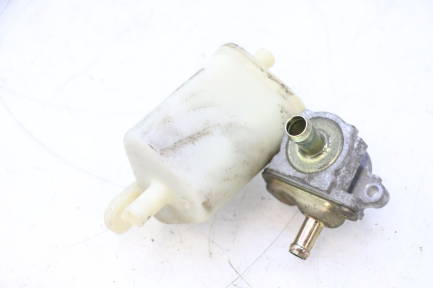 photo de CANISTER YAMAHA YP MAJESTY 125 (2002 - 2006) - Detalhe da peça
