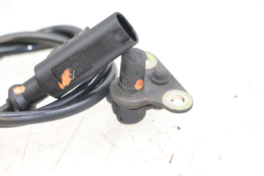 photo de SENSOR ABS TRASEIRO KYMCO DINK STREET ABS 125 (2011 - 2018) - Outro ângulo de visão