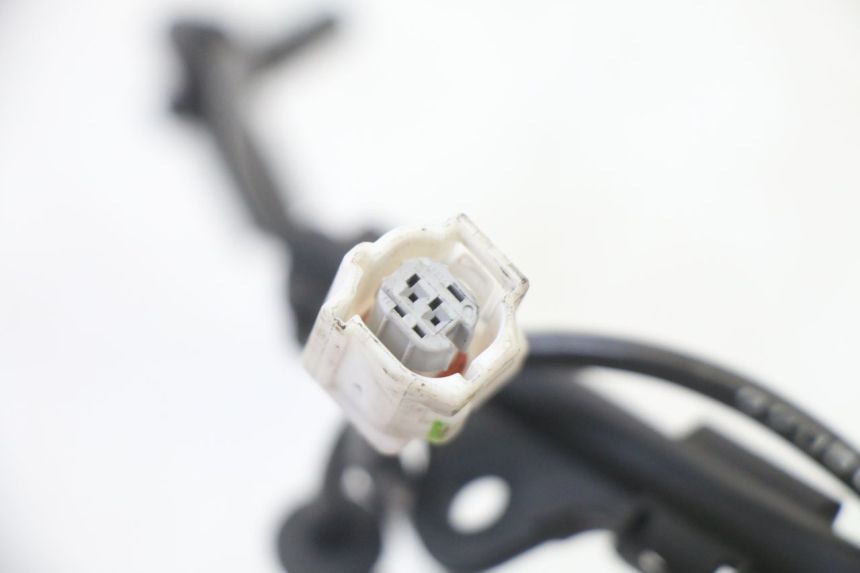 photo de SENSOR ABS TRASEIRO YAMAHA XMAX X-MAX 125 (2021 - 2025) - Pontos de fixação