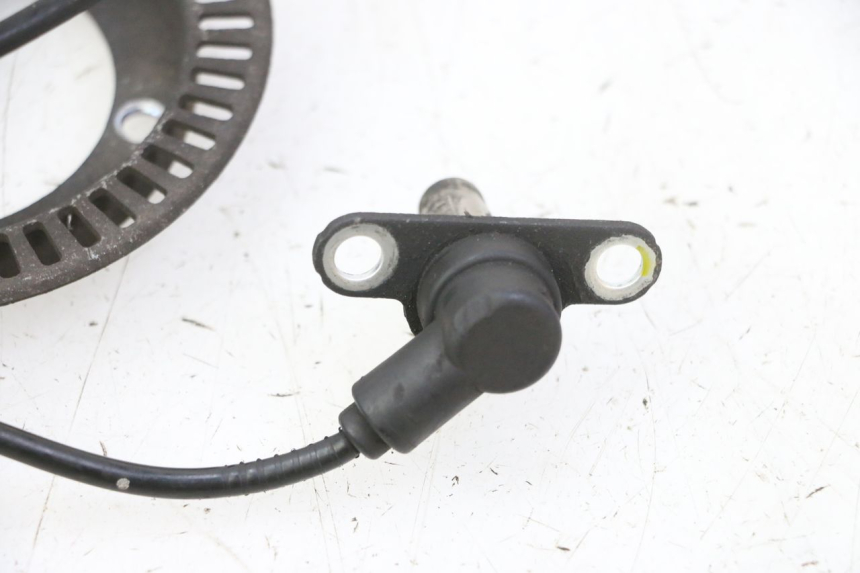 photo de SENSOR ABS DIANTEIRO HONDA FES S-WING SWING ABS 125 (2007 - 2015) - Outro ângulo de visão