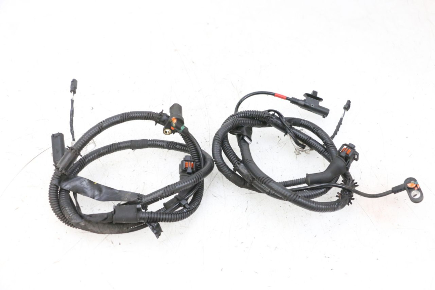 photo de SENSOR ABS DIANTEIRO PIAGGIO MP3 HPE 300 (2019 - 2026) - Outro ângulo de visão