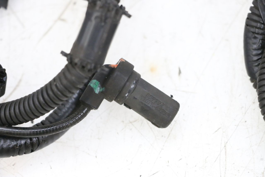 photo de SENSOR ABS DIANTEIRO PIAGGIO MP3 HPE 300 (2019 - 2026) - Estado da superfície