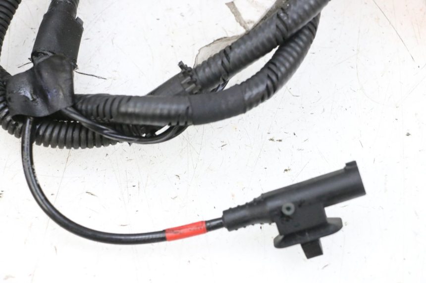 photo de SENSOR ABS DIANTEIRO PIAGGIO MP3 HPE 300 (2019 - 2026) - Marcações e referências