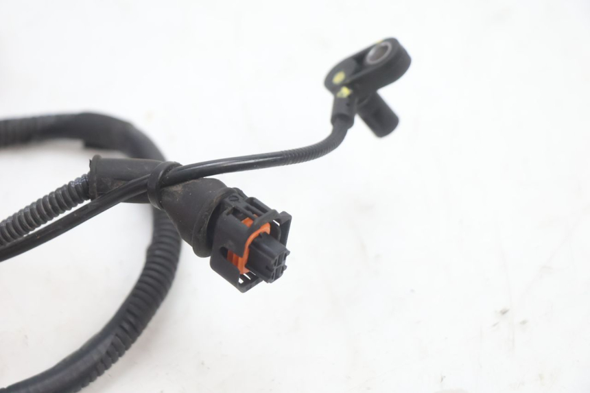 photo de SENSOR ABS DIANTEIRO PIAGGIO MP3 HPE 530 (2022 - 2026) - Pontos de fixação