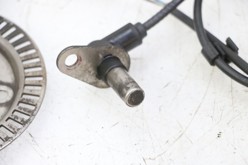 photo de SENSOR ABS DIANTEIRO PEUGEOT SATELIS 125 (2013 - 2018) - Ampliação técnica