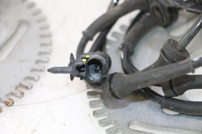 photo de SENSOR ABS DIANTEIRO CAN-AM SPYDER RS 1000 (2008 - 2012) - Vista geral