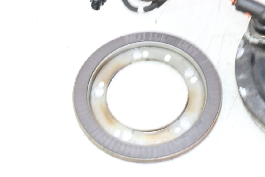 photo de SENSOR ABS DIANTEIRO YAMAHA X-MAX XMAX 125 (2010 - 2013) - Pontos de fixação