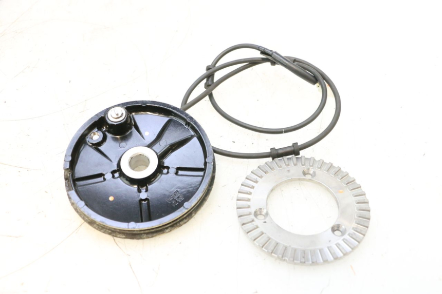 photo de SENSOR ABS DIANTEIRO YAMAHA XP T-MAX ABS 500 (2005 - 2005) - Pontos de fixação