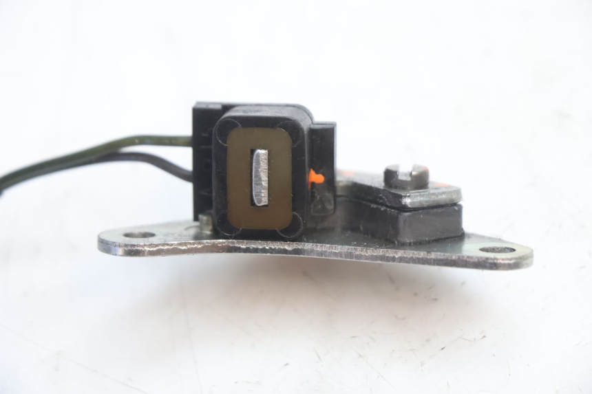 photo de SENSOR DE IGNIÇÃO SUZUKI GSR 600 (2005 - 2012) - Outro ângulo de visão