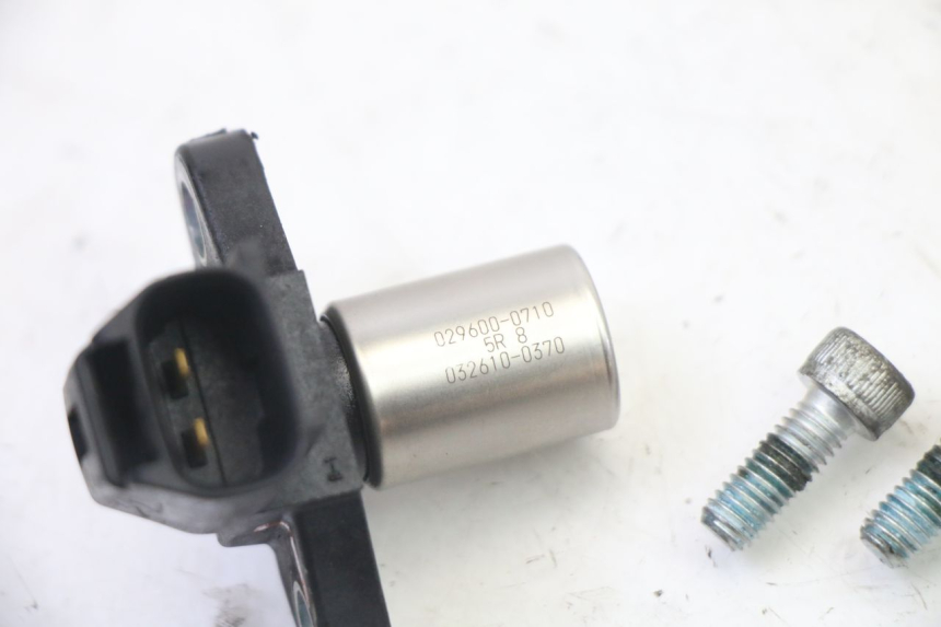 photo de SENSOR DE ÁRVORE DE CAMES SUZUKI GSR 750 (2011 - 2017) - Vista geral