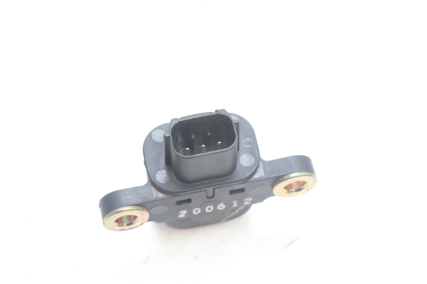 photo de SENSOR DE QUEDA KYMCO AGILITY 16+ 4T 50 (2018 - 2023) - Outro ângulo de visão