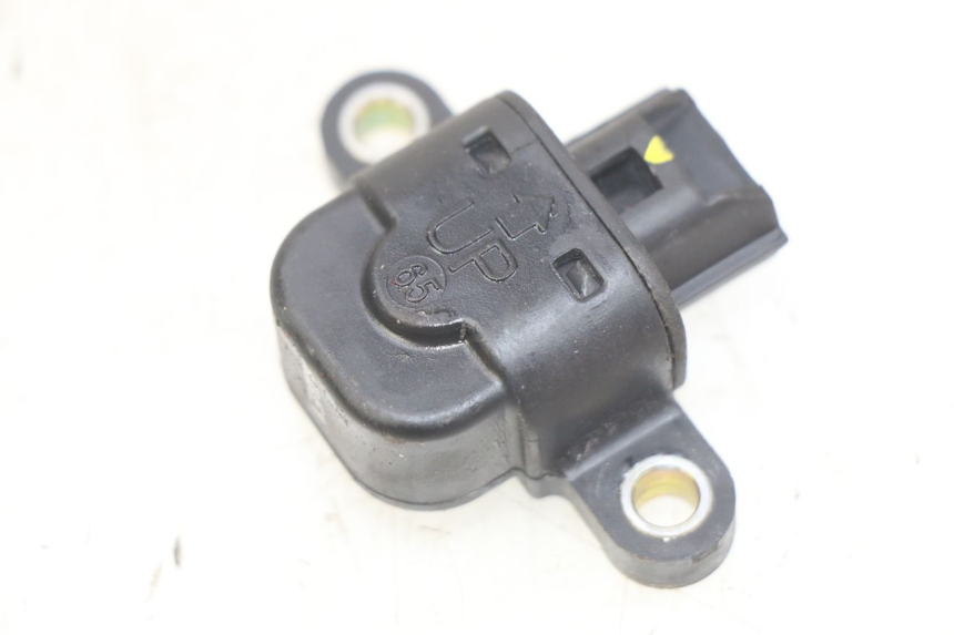 photo de SENSOR DE QUEDA KYMCO DOWNTOWN ABS 125 (2015 - 2017) - Outro ângulo de visão