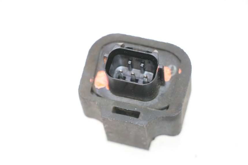 photo de SENSOR DE QUEDA KAWASAKI ER-6 ER6 F ABS 650 (2012 - 2016) - Zoom do estado de desgaste