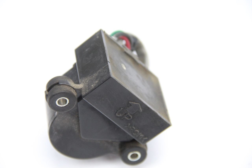 photo de SENSOR DE QUEDA HONDA FES PANTHEON 125 (2003 - 2007) - Outro ângulo de visão