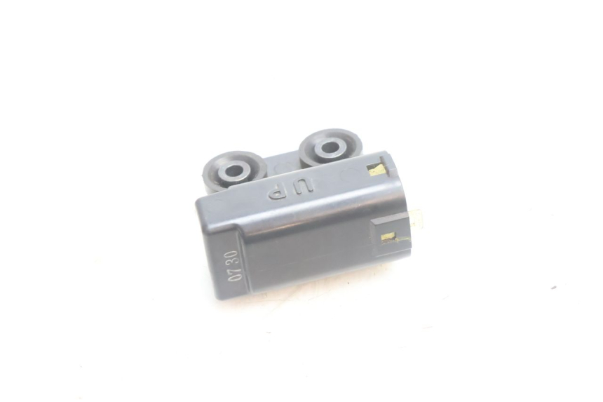 photo de SENSOR DE QUEDA YAMAHA FZ8 800 (2010 - 2016) - Outro ângulo de visão