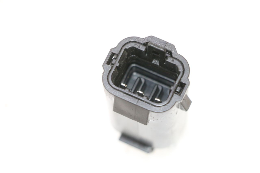 photo de SENSOR DE QUEDA SUZUKI GSR 600 (2005 - 2012) - Outro ângulo de visão