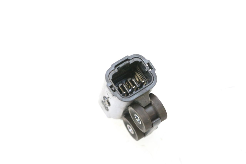photo de SENSOR DE QUEDA SYM GTS EVO 125 (2009 - 2013) - Outro ângulo de visão