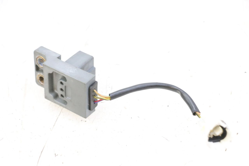photo de SENSOR DE QUEDA HUSQVARNA SVARTPILEN 401 (2018 - 2023) - Zoom do estado de desgaste